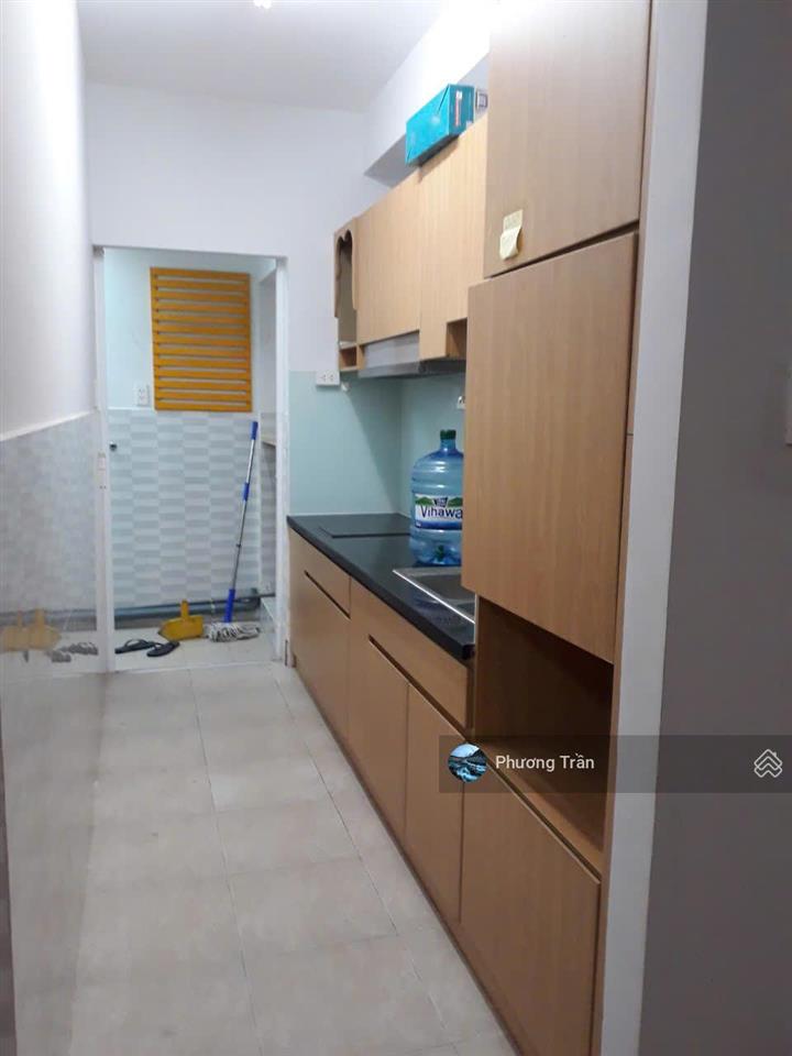 Căn 2pn, 2wc chính chủ ehome 3 64m2, giá 2tỷ820, có sổ hồng riêng, nội thất cơ bản