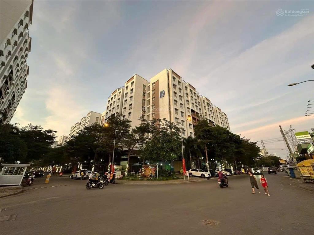 Chính chủ bán shophouse ehome 3 mặt tiền đường 20m giá 6,5 tỷ