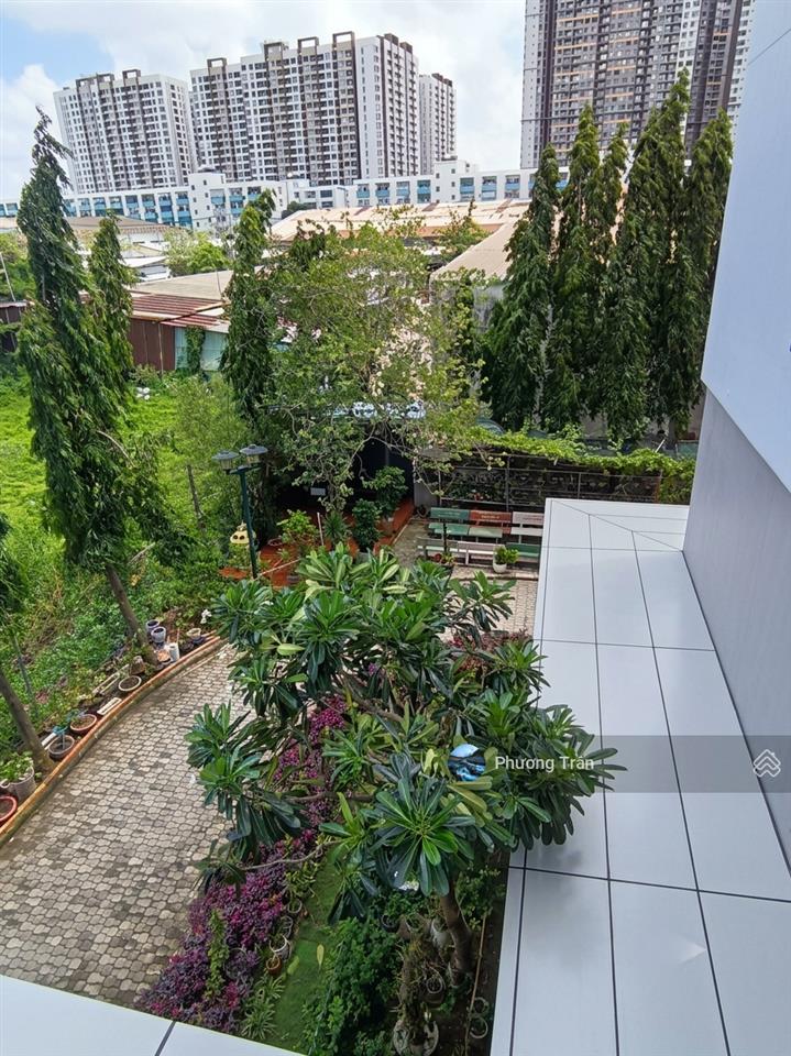 Bán căn góc ehome 3, 2 view  2 phòng ngủ, 67m2, sổ hồng sẵn, giá tốt 2 tỷ 780