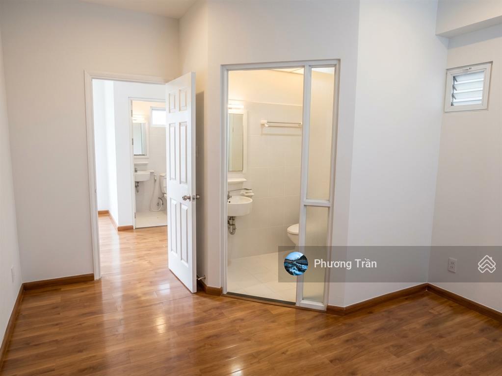 Bán căn góc ehome 3, 2 view  2 phòng ngủ, 67m2, sổ hồng sẵn, giá tốt 2 tỷ 780