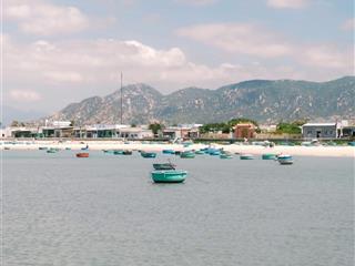 Chủ kẹt tiền cần bán nhà cấp 4 mặt tiền biển 93.2mv thổ cư 3tỷ mặt tiền biển 10.9m