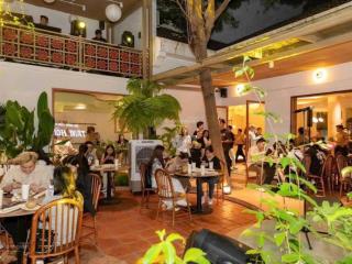 Cho thuê biệt thự quận 3 (dt 15x30m sân vườn)