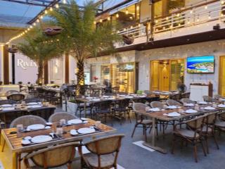 Cho thuê nhà mt q5 (ngang 25m 2 tầng tdtsd 2500m2)