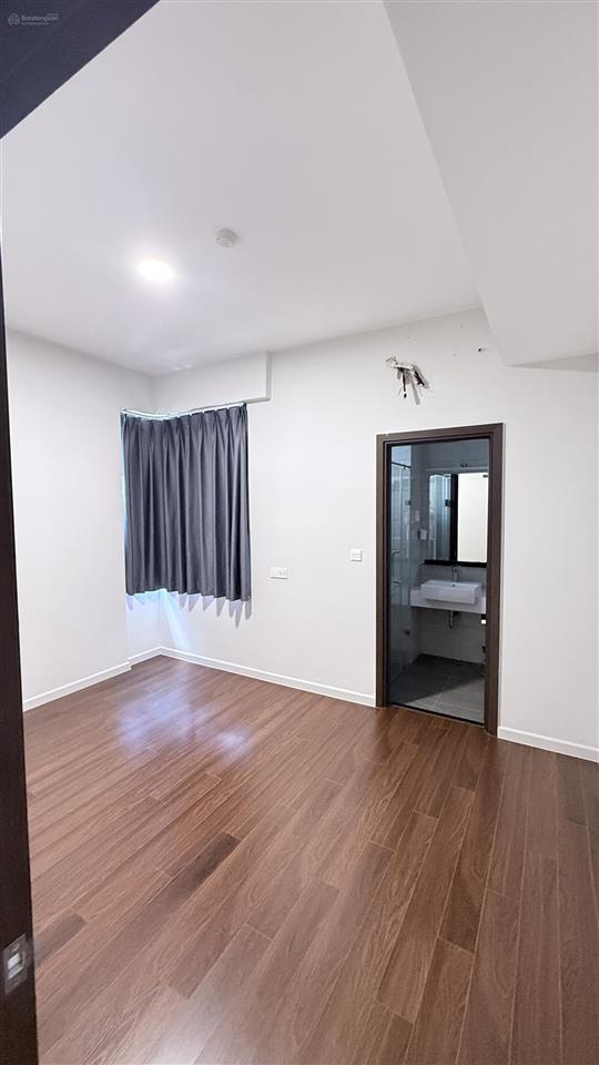 Căn hộ sân vườn lớn nhất dự án  3pn, 2wc cộng thêm 53m2 sân vườn.