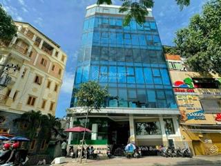 Tòa nhà văn phòng đường trường sa phường 2. dt 13x15m. hầm, trệt, 6 lầu. pccc sàn trống suốt