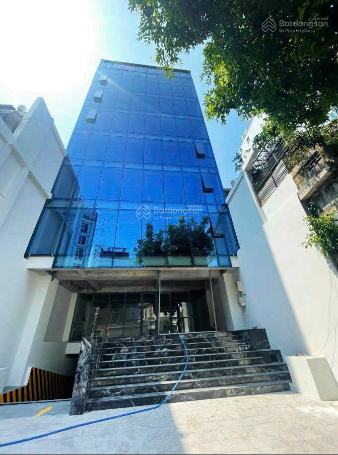 Building cho thuê mt trường sơn(tân bình cũ). dt 9x25m. 2 hầm 7 tầng. pccc đạt chuẩn