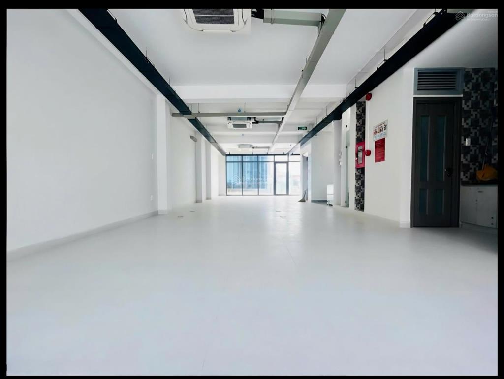 Cho thuê nhà mt lê trung nghĩa, khu vip k300 (tân bình). dt 8x23m. 6 tầng. thang máy. sàn suốt
