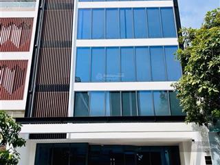 Building đường đặng văn ngữ, p. phú nhuận. dt 10,5x22m. hầm  6 tầng. pccc chuẩn. sàn suốt.