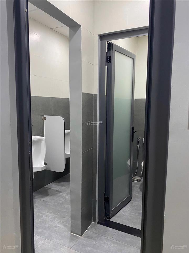 Building đường trần hữu trang, p. phú nhuận. dtsd 1.050m2. hầm  7 tầng. pccc đạt chuẩn