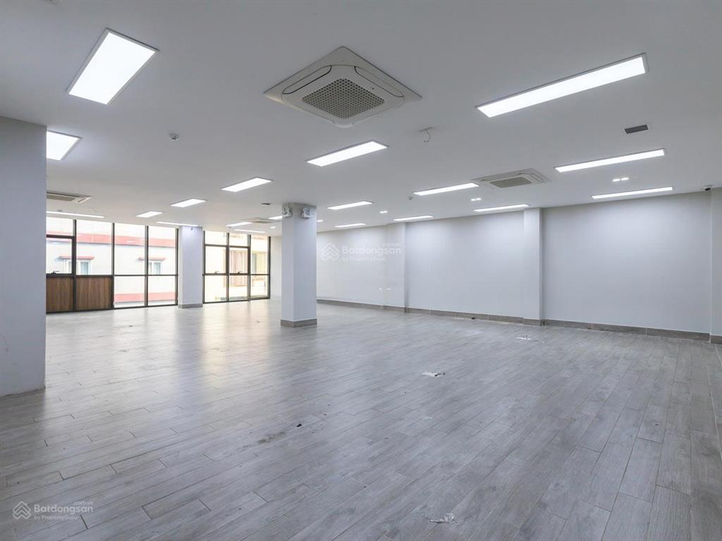 Cho thuê building mt nguyễn văn trỗi, p. cầu kiệu. ngang 11m. dtsd 1.400m2. 2 hầm  7 tầng