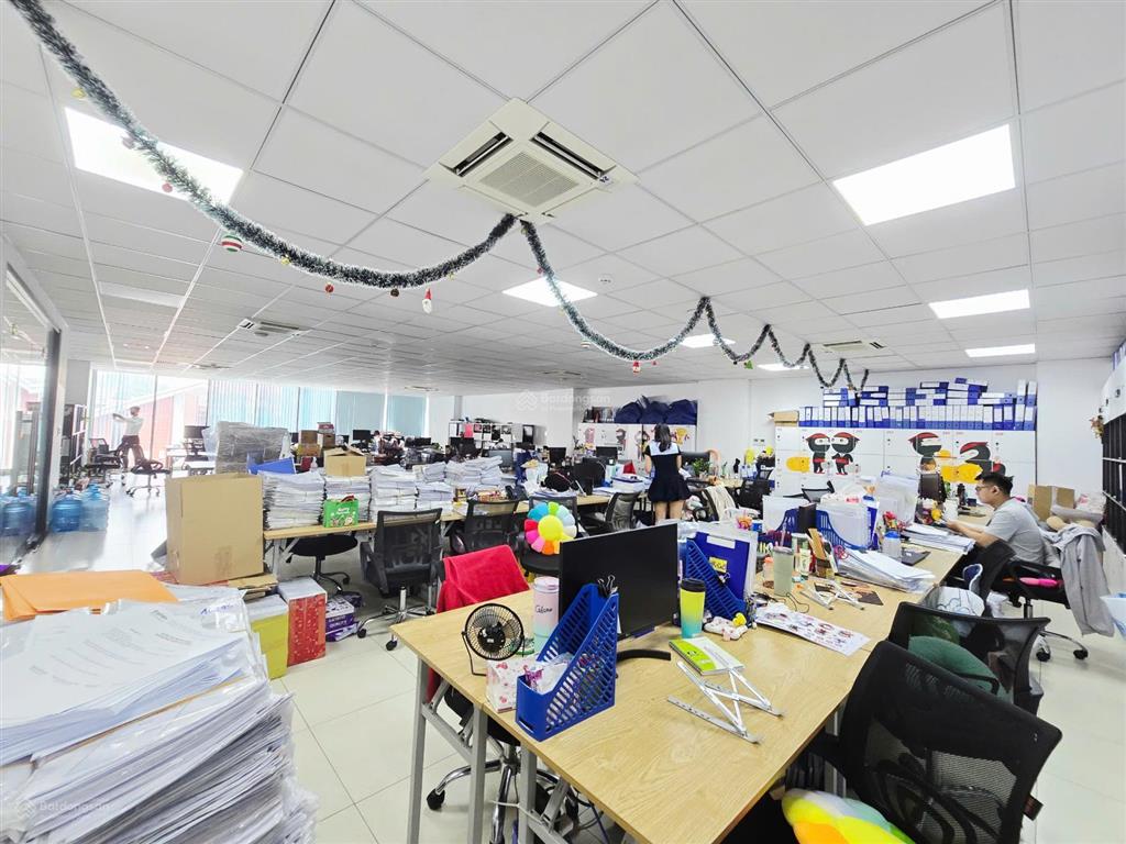 Building cho thuê nguyễn văn trỗi, p. cầu kiệu. dtsd 1.750m2. 2 hầm  7 tầng. 2 thang máy