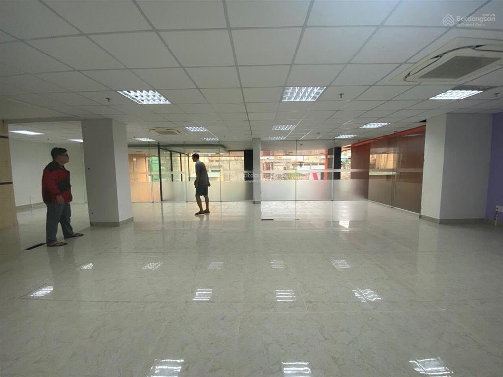 Cho thuê tòa nhà mt nguyễn đình chính, p. phú nhuận. dtsd 1.440m2. 1 hầm  8 tầng. pccc chuẩn