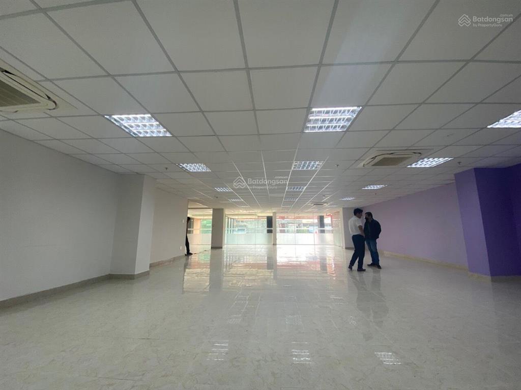 Cho thuê tòa nhà mt nguyễn đình chính, p. phú nhuận. dtsd 1.440m2. 1 hầm  8 tầng. pccc chuẩn