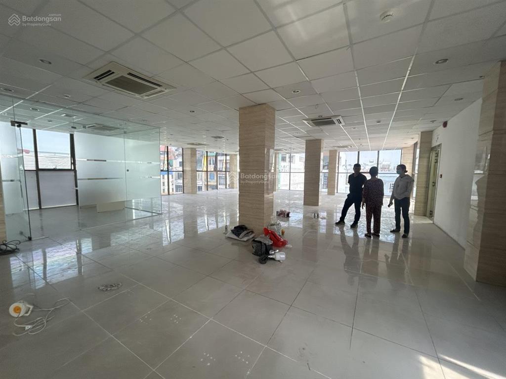 Cho thuê tòa nhà mt nguyễn đình chính, p. phú nhuận. dtsd 1.440m2. 1 hầm  8 tầng. pccc chuẩn