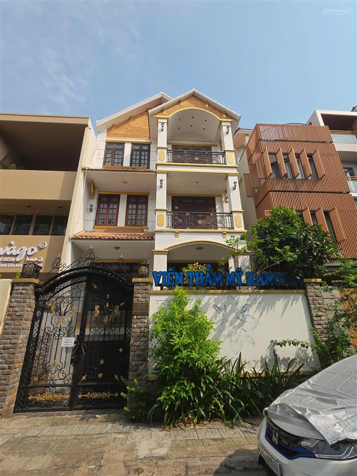 Cho thuê biệt thự mt hoa đào, p. cầu kiệu. dt 8x18m. 1 hầm  1 trệt  3 lầu. sẵn máy lạnh