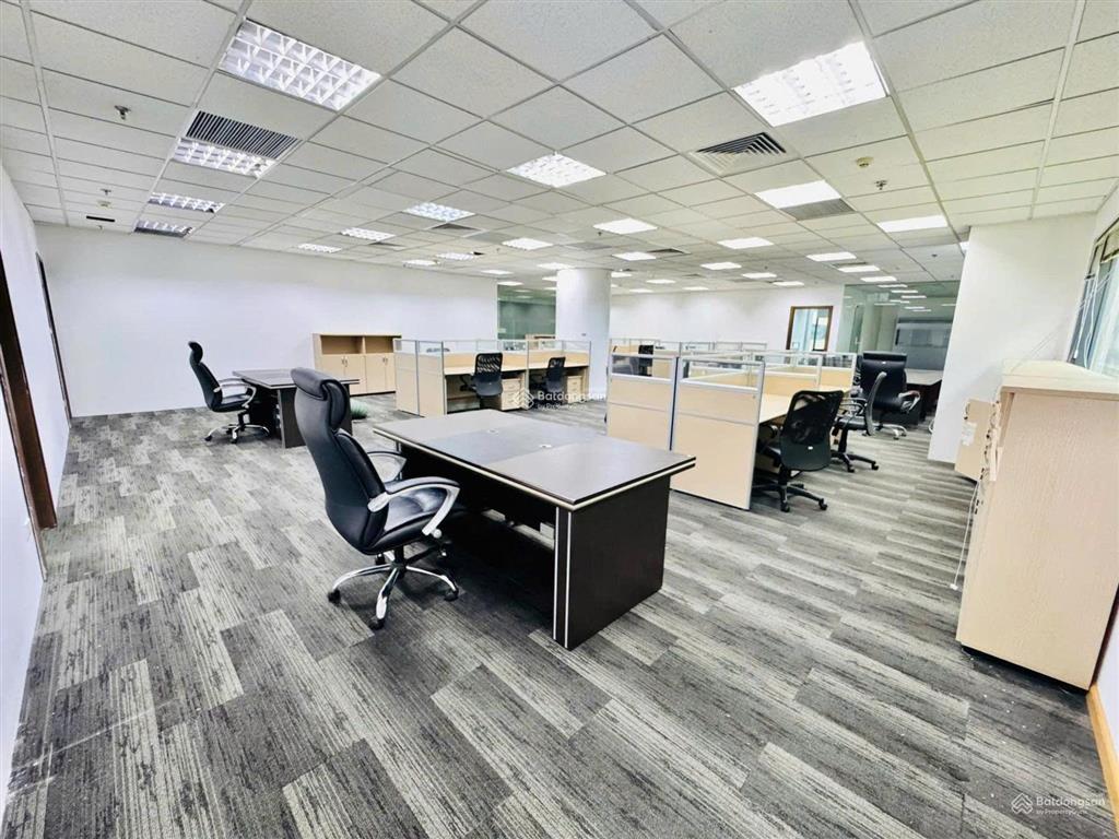 Cho thuê tòa nhà mt phan bá phiến khu vip k300. dt 10x18m. hầm  trệt  lửng  4 lầu. pccc chuẩn