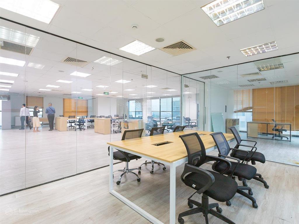 Building cho thuê mt nguyễn trọng tuyển, p. phú nhuận. dtsd 1.880m2. hầm  8 tầng. 2 thang máy