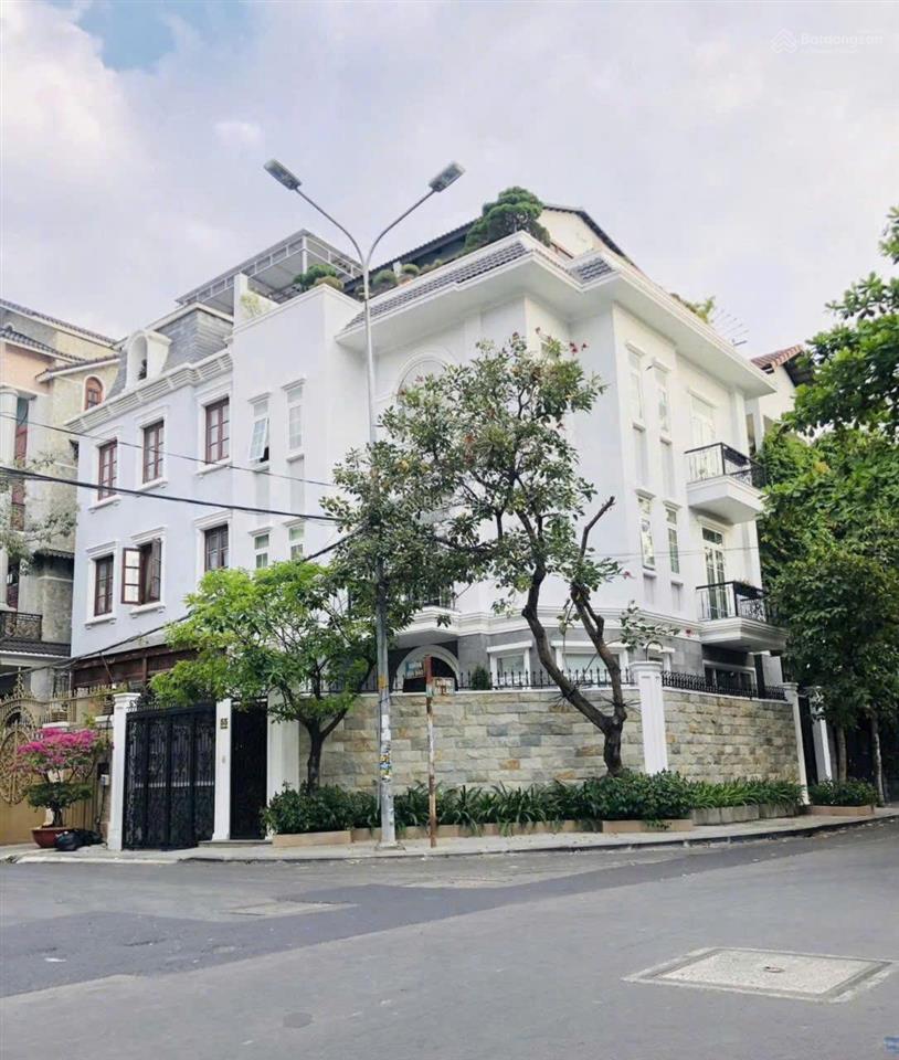Biệt thự cho thuê góc 2 mt hoa đào, p. cầu kiệu. dt 10x16m. trệt 3 lầu. full máy lạnh