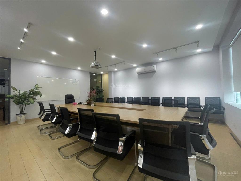 Nhà nguyên căn đường bình giã, p. tân bình. dt 7x20m. hầm  trệt  3 lầu. sẵn máy lạnh