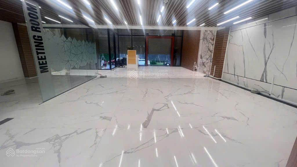 Tòa nhà cho thuê đường tiền giang, ngay sân bay. dt 10x22m. 2 hầm  7 tầng. dtsd 1.250m2