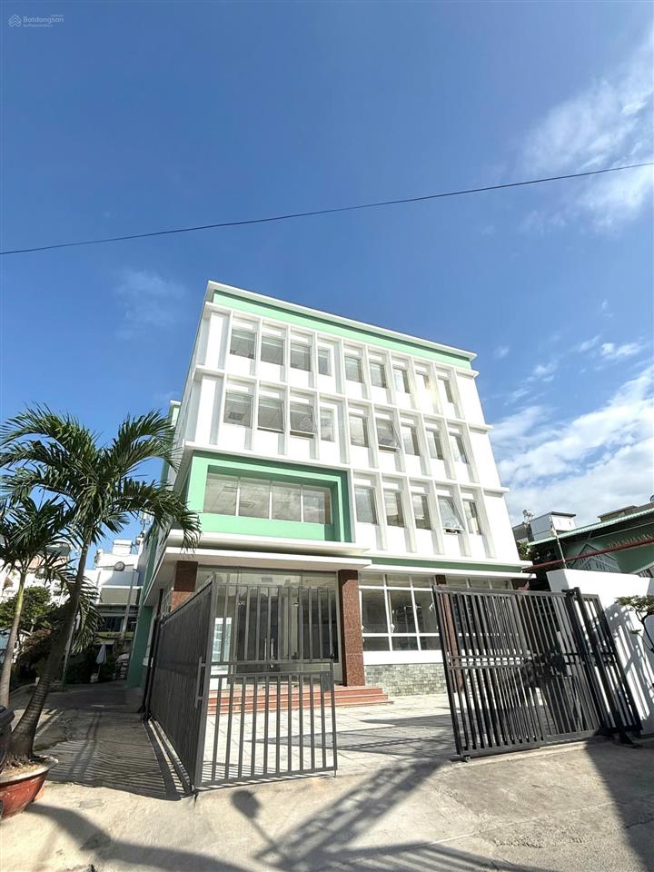 Cho thuê tòa nhà đường trường chinh, p. tân bình. dt 20x20m. 5 tầng. pccc đạt chuẩn