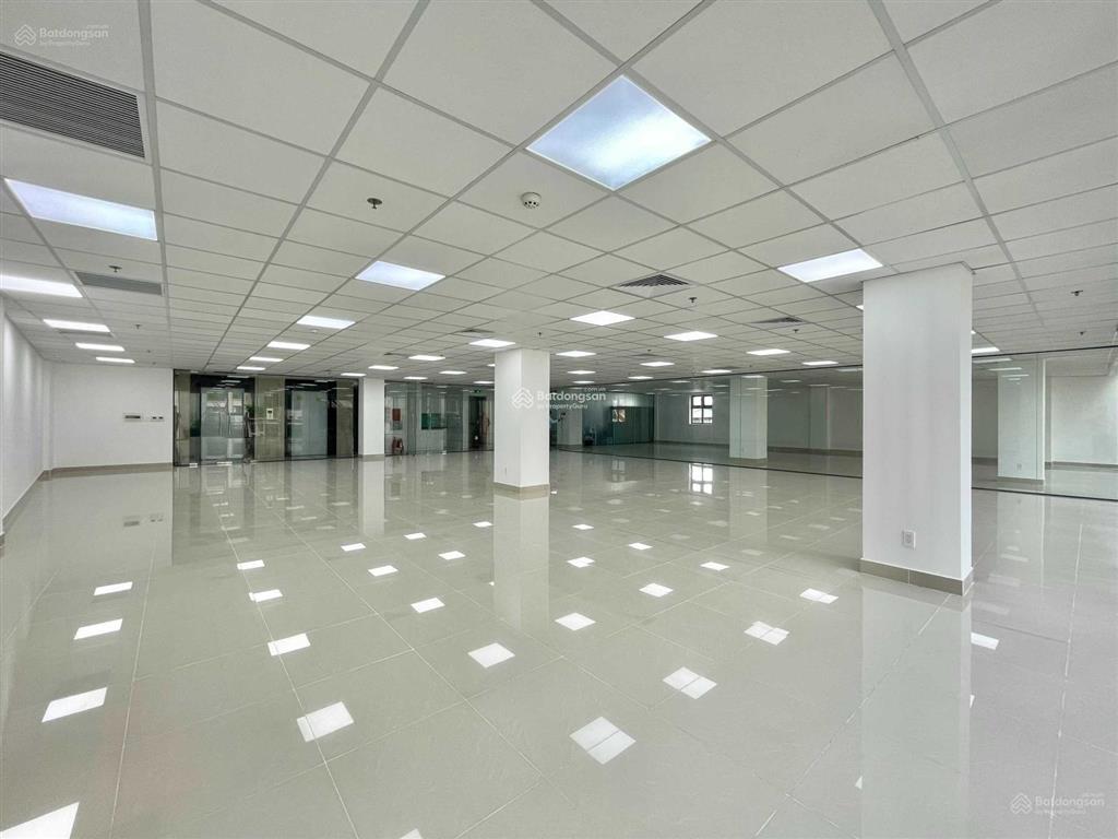 Building cho thuê đường út tịch. dtsd 1.440m2, hầm  8 tầng. ngang 12m. pccc đạt chuẩn