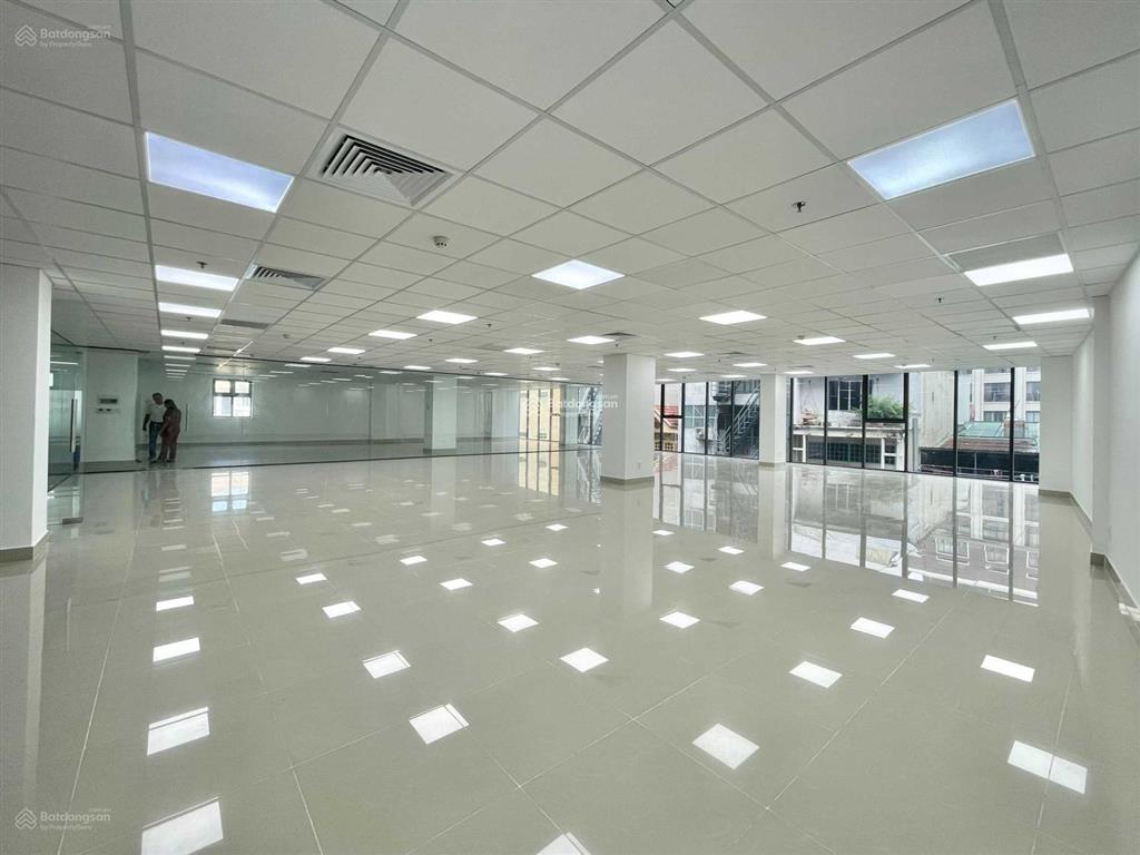 Building cho thuê đường út tịch. dtsd 1.440m2, hầm  8 tầng. ngang 12m. pccc đạt chuẩn