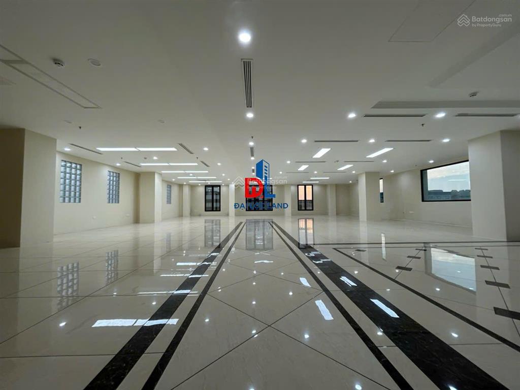 Tòa nhà văn phòng mt trường sơn, tân bình. dt 10x22m. hầm 7 tầng. full hệ thống vp. vị trí đẹp
