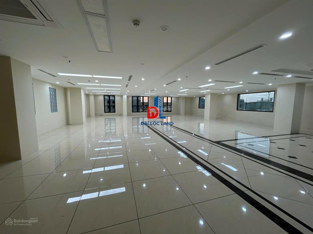 Tòa nhà văn phòng mt trường sơn, tân bình. dt 10x22m. hầm 7 tầng. full hệ thống vp. vị trí đẹp