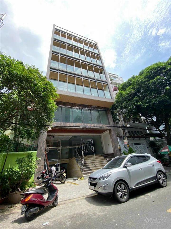Tòa nhà cho thuê mt sông nhuệ ngay sân bay. dt 8x22m. hầm trệt 5 lầu. sàn suốt, thang máy