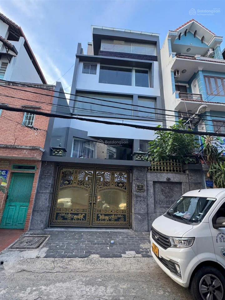 Cho thuê nguyên căn mặt tiền khu bàu cát. mặt tiền ngang 8m. 1 hầm, 3 lầu. thang máy. sẵn máy lạnh