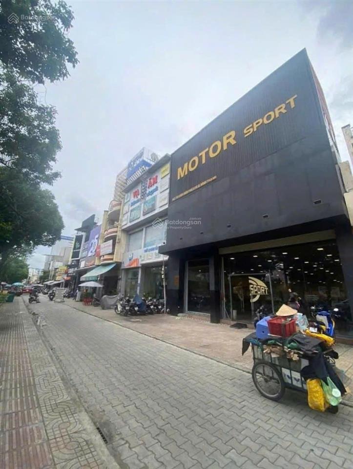 Nhà nguyên căn mặt tiền đường trường sơn tuyến sầm uất. dt 10x30m. 4 tầng. sàn trống suốt