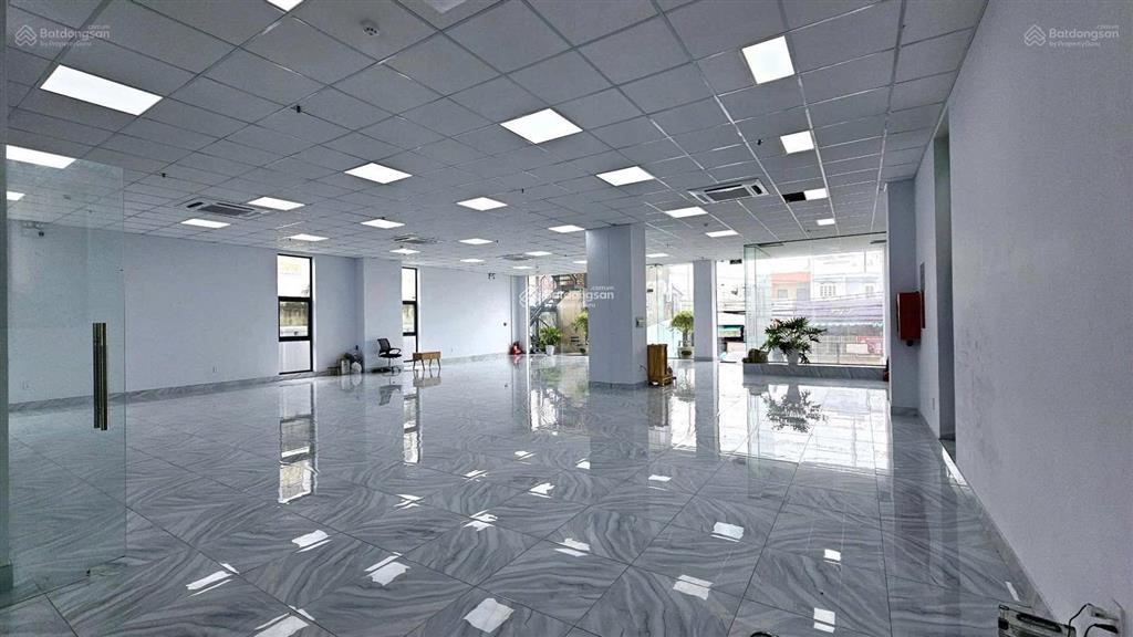 Building cho thuê đường trương công định. ngang 11m. hầm, trệt, 5 lầu. sàn suốt.
