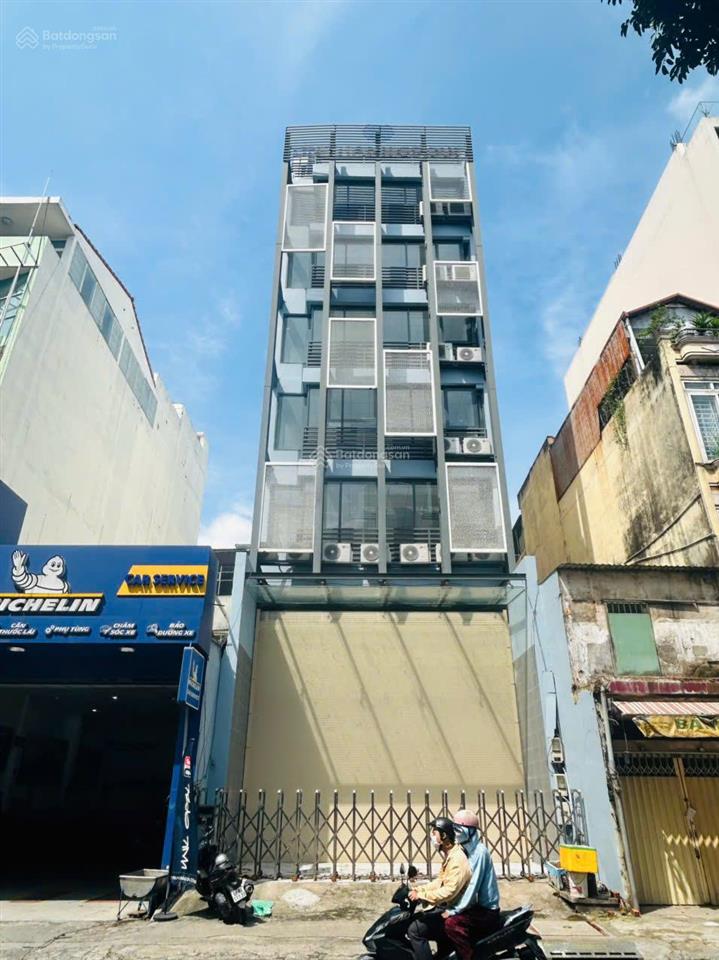 Cho thuê tòa nhà buiding đường phổ quang. 1 hầm  6 tầng. sàn trống suốt. pccc nghiệm thu
