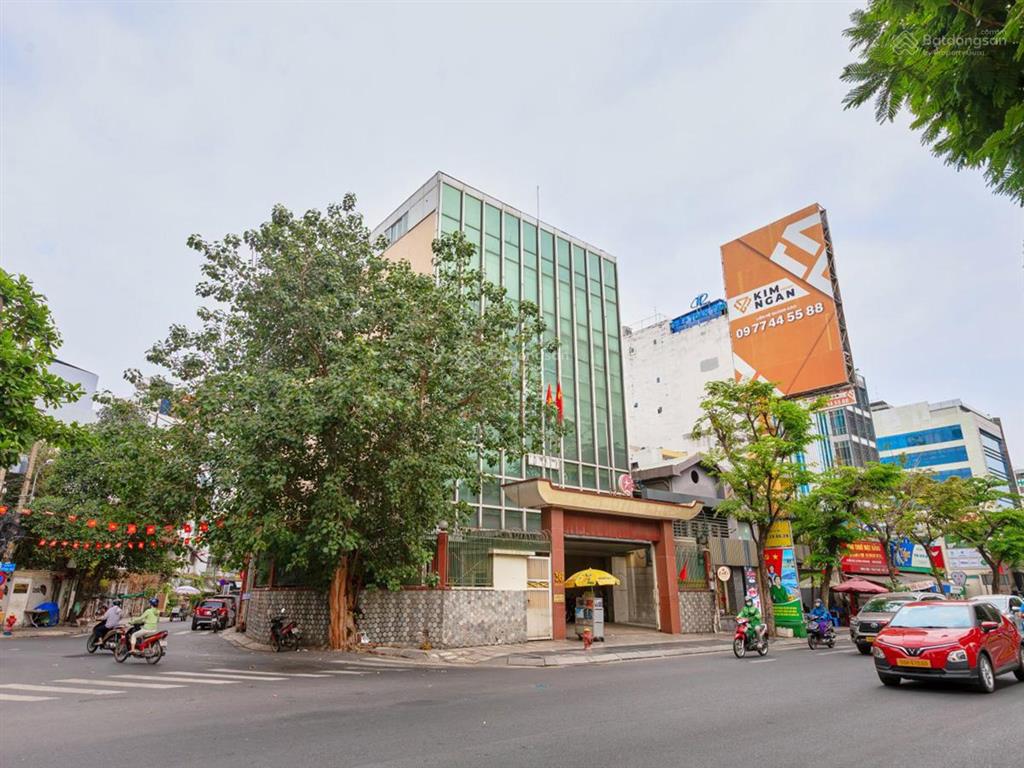 Hiếm! cho thuê tòa nhà văn phòng đường trường sơn. ngang 15m. trệt  5 lầu.