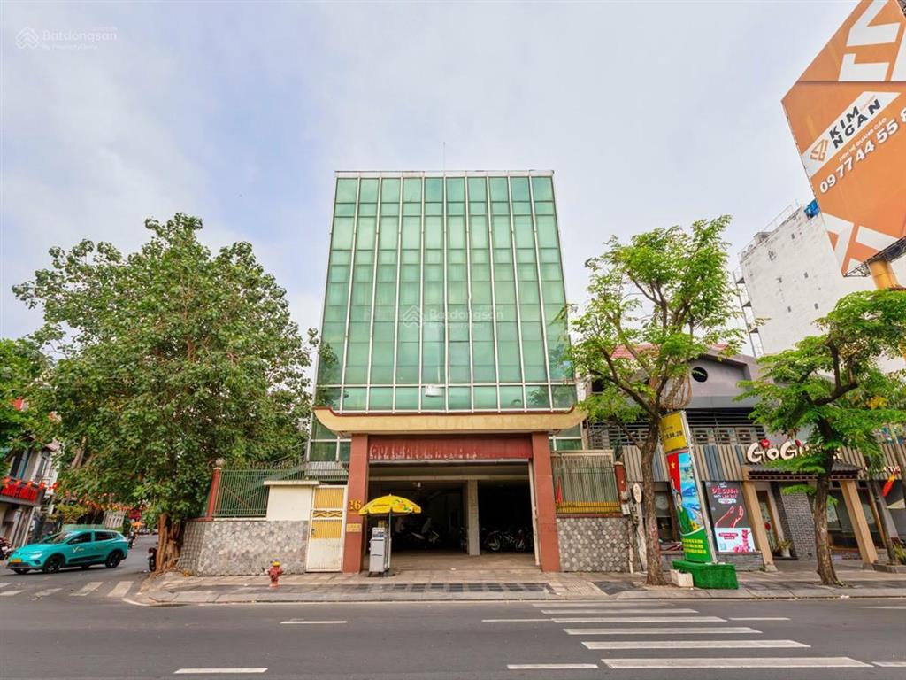 Hiếm! cho thuê tòa nhà văn phòng đường trường sơn. ngang 15m. trệt  5 lầu.