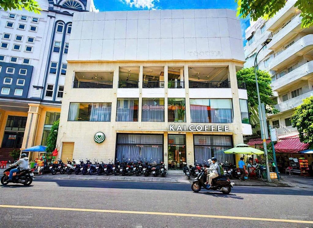 Cho thuê căn góc 2 mặt tiền đường út tịch. ngang 16,5m. 1 trệt  3 lầu. vị trí thương hiệu