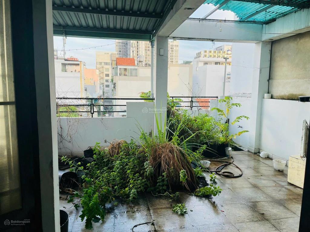Cho thuê nguyên căn đường hồng hà, ngay sân bay. dt 6x20m. hầm, trệt, 3 lầu, sân thượng, thang máy
