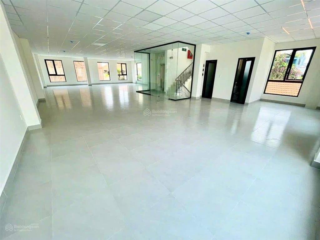 Building cho thuê đường trường chinh. dt 12,5mx25m. 1 hầm  6 tầng. bàn giao full hệ thống vp