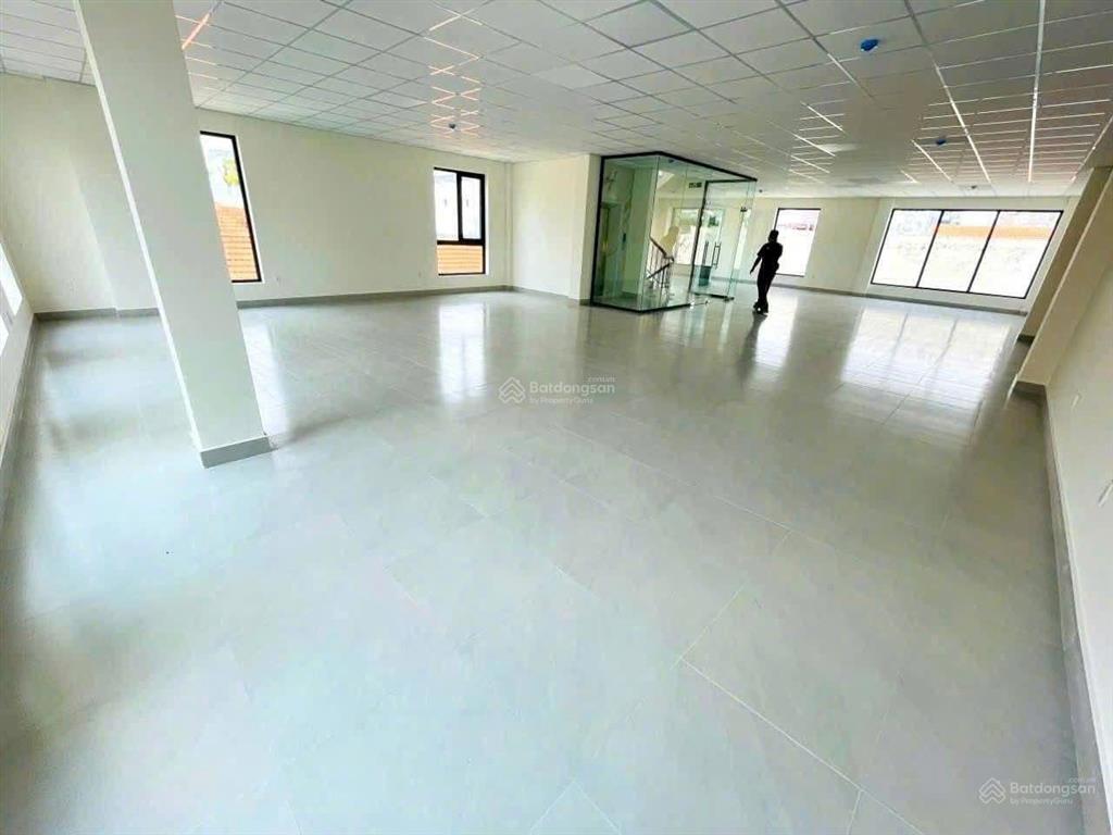 Building cho thuê đường trường chinh. dt 12,5mx25m. 1 hầm  6 tầng. bàn giao full hệ thống vp