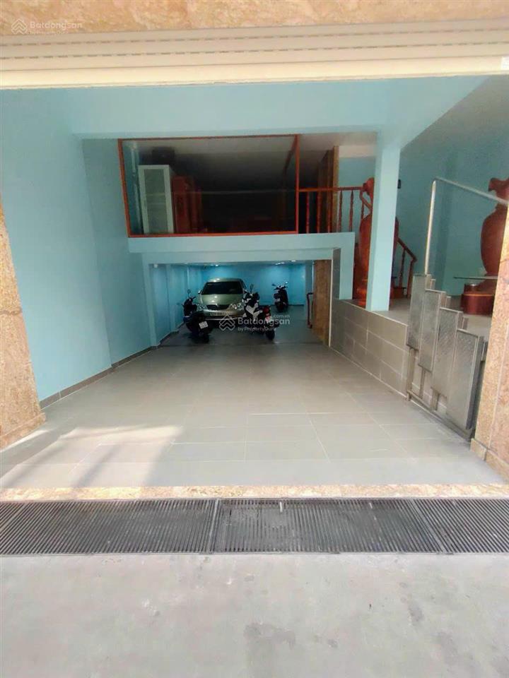 Cho thuê nhà nguyên căn đường cộng hòa ngay ga t3. dt 7x16m. hầm, trệt, 3 lầu. có thang máy