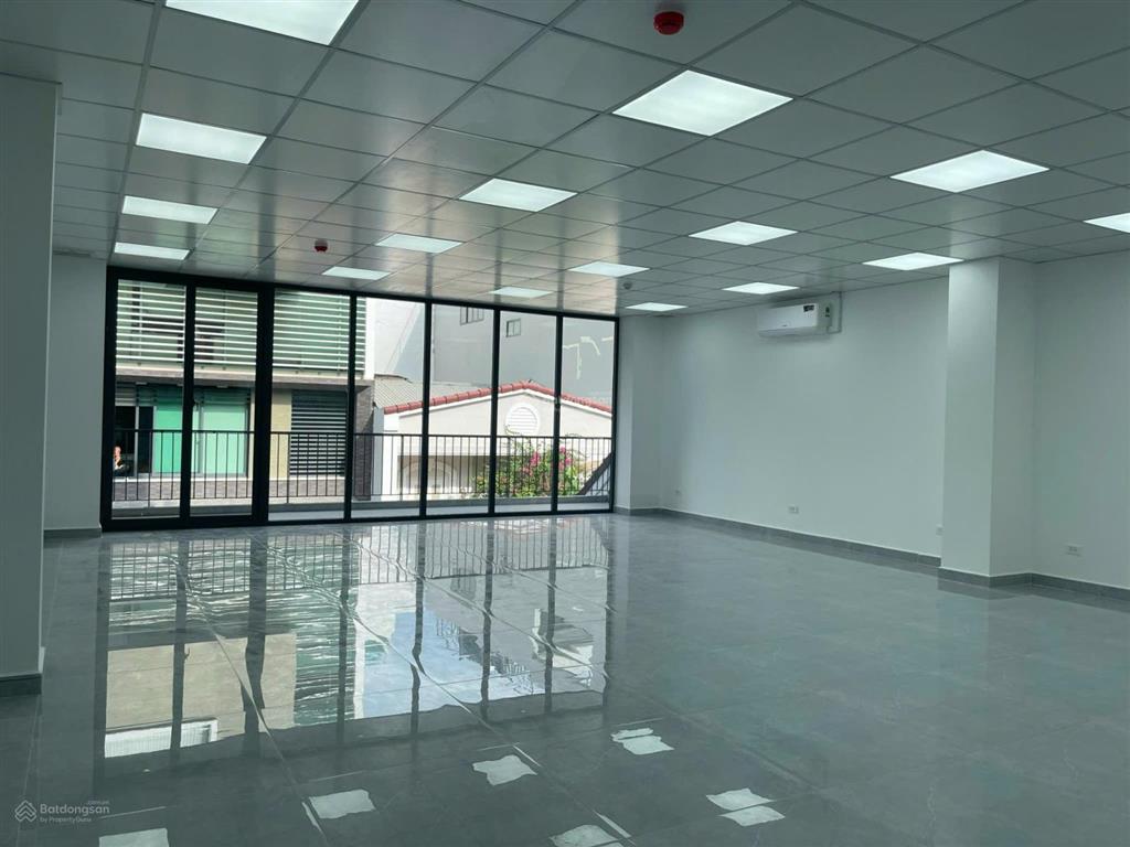 Cho thuê tòa nhà mt hồ biểu chánh, phường 11, dt 9x25m. hầm  7 tầng cao. đầy đủ hệ thống vp