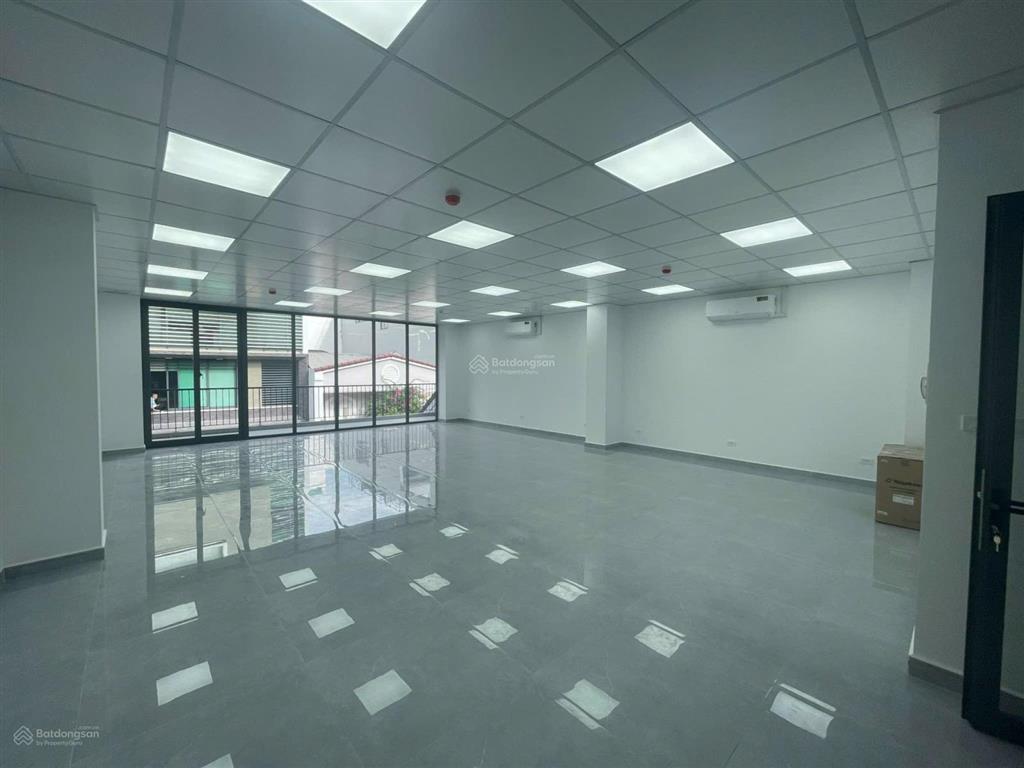 Cho thuê tòa nhà mt hồ biểu chánh, phường 11, dt 9x25m. hầm  7 tầng cao. đầy đủ hệ thống vp