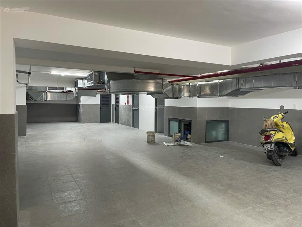 Cho thuê tòa nhà mt hồ biểu chánh, phường 11, dt 9x25m. hầm  7 tầng cao. đầy đủ hệ thống vp