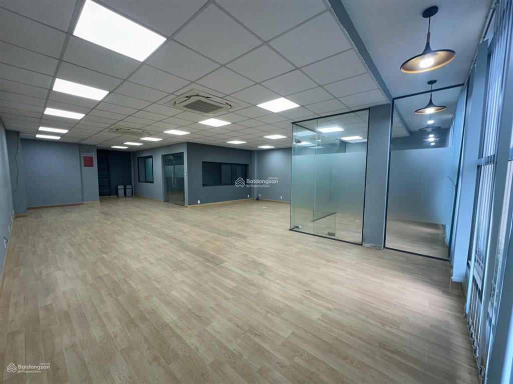 Tòa nhà cho thuê mặt tiền đường lam sơn, khu sân bay. dt 8,5x23m. 1 hầm  7 tầng. pccc đạt chuẩn