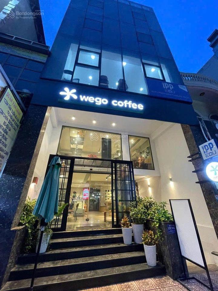 Tòa nhà cho thuê mặt tiền đường út tịch. dt 7x18m. 1 hầm  5 tầng. tòa nhà ốp kính sang trọng