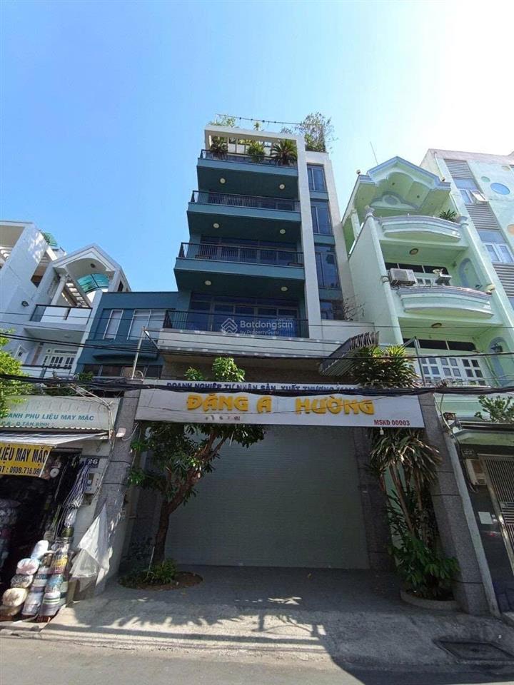 Cho thuê tòa nhà văn phòng nội bộ khu cộng hòa. 1 hầm  5 tầng. sàn suốt. thang máy
