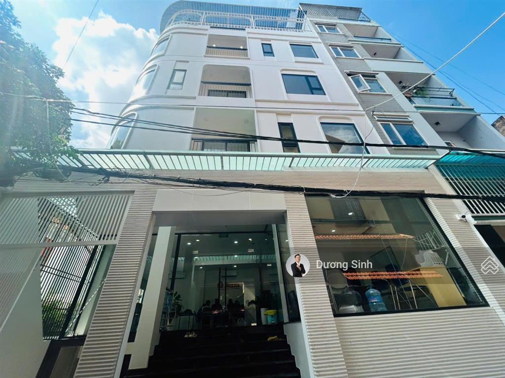 Cho thuê tòa nhà góc 2 mặt tiền khu cộng hòa. dt 10x14m. 1 hầm  6 tầng. thang máy