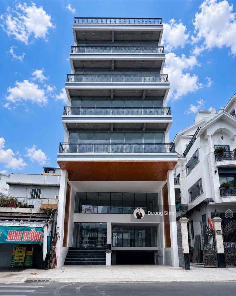 Building cho thuê mặt tiền trần quốc hoàn. tuyến đường lớn. dt 8x22m. 1 hầm  6 tầng. pccc chuẩn