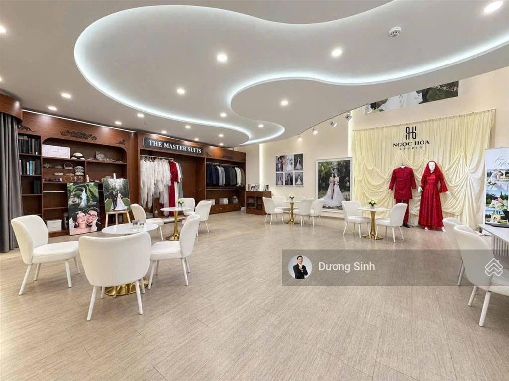 Tòa nhà cho thuê đường phan đăng lưu, phú nhuận. dt 10x20m. 1 hầm  6 tầng suốt. thang máy